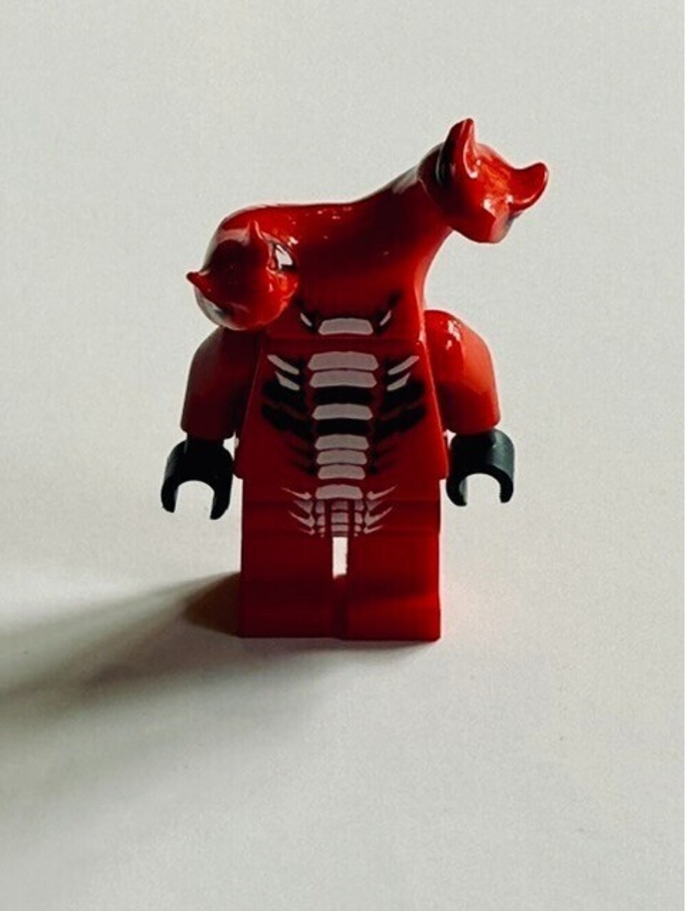 LEGO Ninjago Minifigure Fangdam Red Two-Headed Snake njo0048 Genuine Red Arms